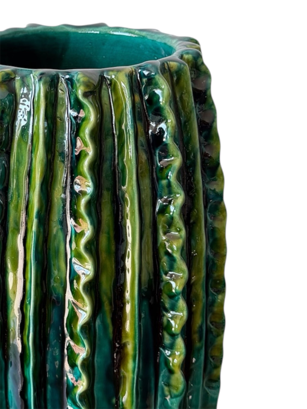 Vaso "Smeraldo Ondulato" in Ceramica Artigianale Siciliana – Verde Smeraldo, Fatto a Mano