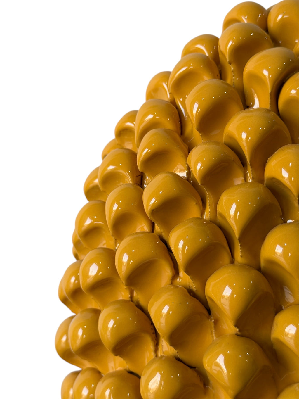 Pigna giallo senape in ceramica siciliana H 35 cm, complemento d'arredo portafortuna