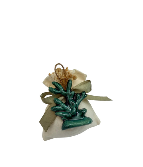 Corallo Smeraldo calamita in ceramica – dettaglio della smaltatura verde smeraldo