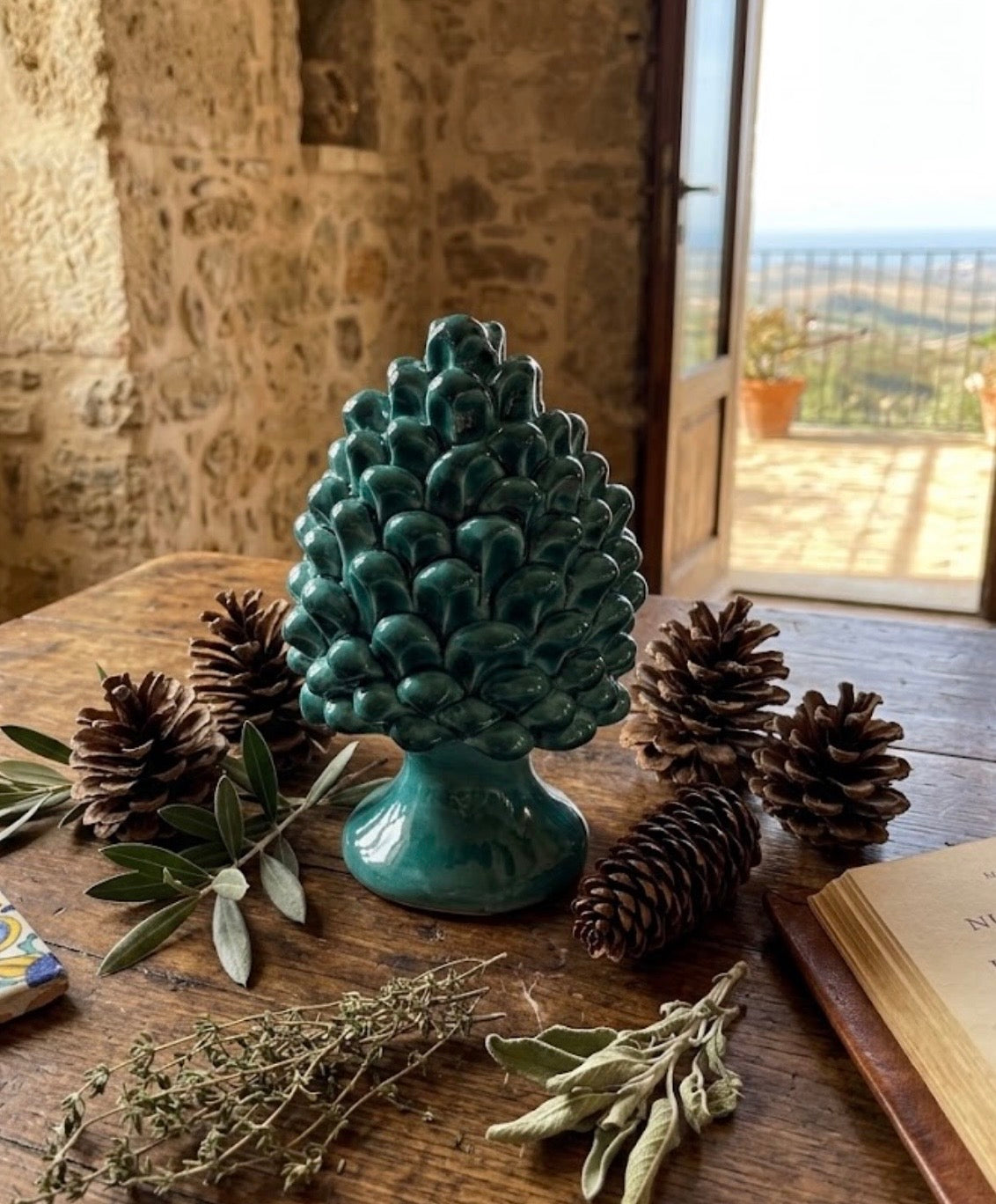 Pigna Siciliana in ceramica smaltata- Verde Ramina H.15 cm
