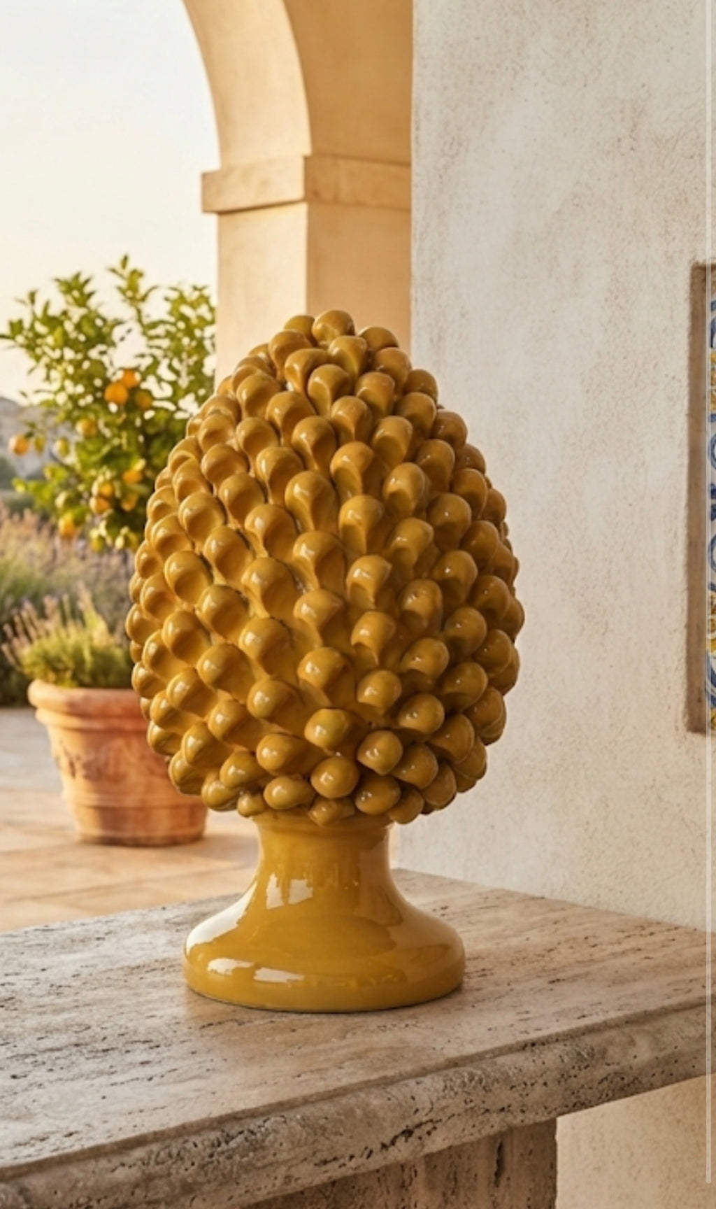 Pigna giallo senape siciliana in ceramica artigianale fatta a mano - Ceramiche Ro&Mar Monreale
