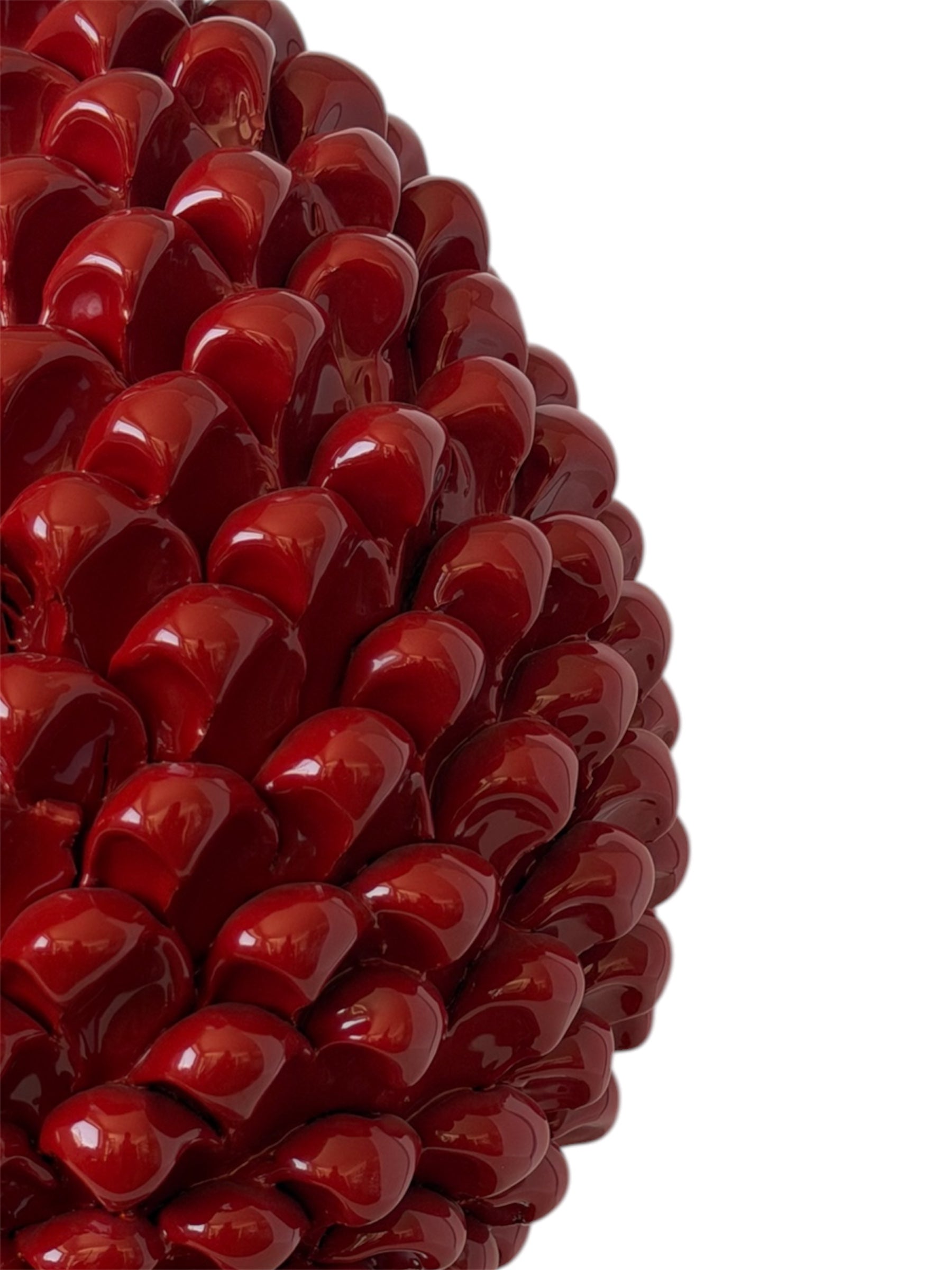 Pigna portafortuna siciliana in ceramica smaltata rosso rubino, pezzo unico artigianale