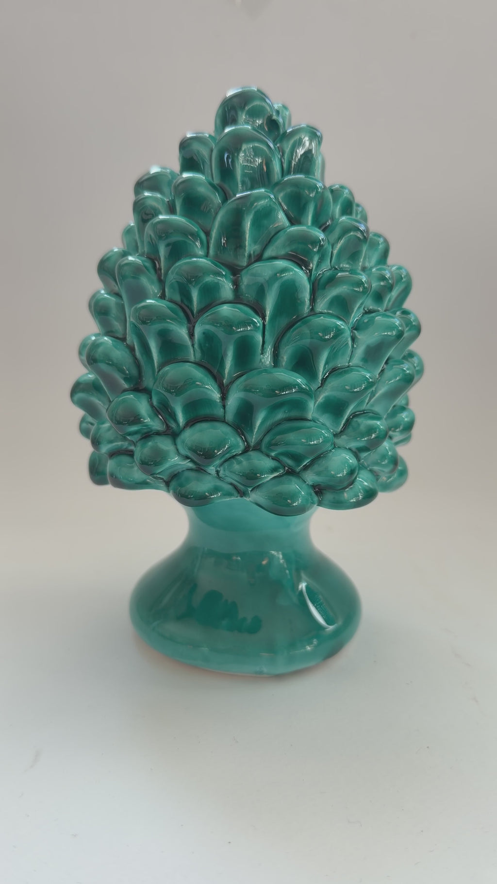 Pigna Siciliana in ceramica smaltata- Verde Ramina H.15 cm